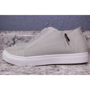 NWOT Gray Shoes, Size 40 (7.5)